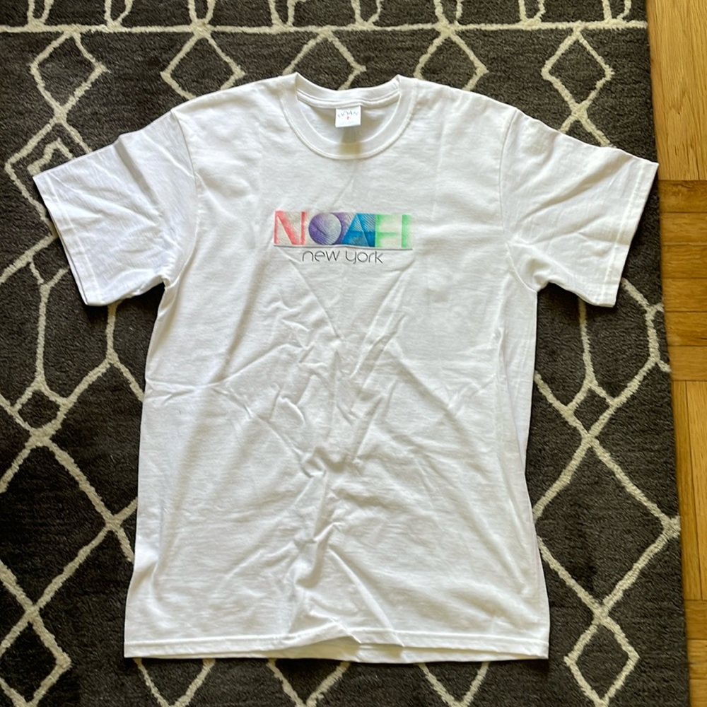 NOAH tee Men’s size M